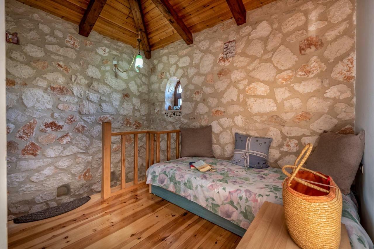 Orfeas Villa Meson Yerakarion Экстерьер фото